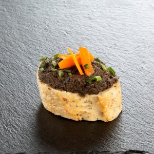 Canapé Tapenade